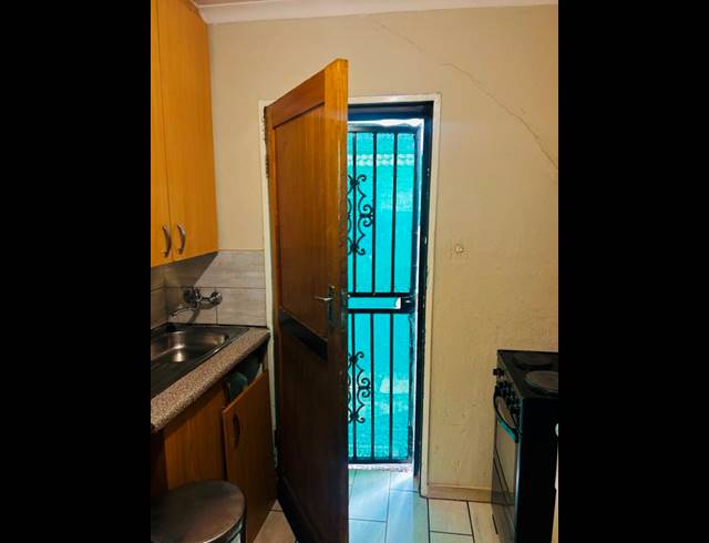 2 BEDROOM PROPERTY TO RENT IN BRAAMFISCHERVILLE